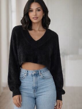 CHRLDR cropped fuzzy sweater
